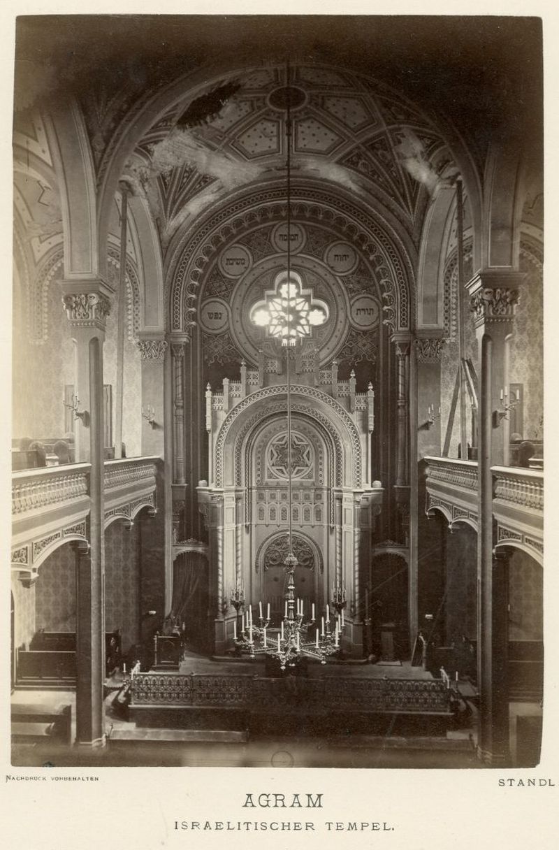 Sinagoga nakon potresa 1880. godine